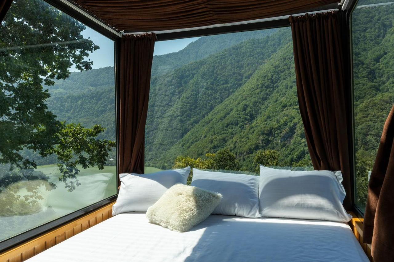 Woodpecker Georgia Hotel บาทูมิ ภายนอก รูปภาพ