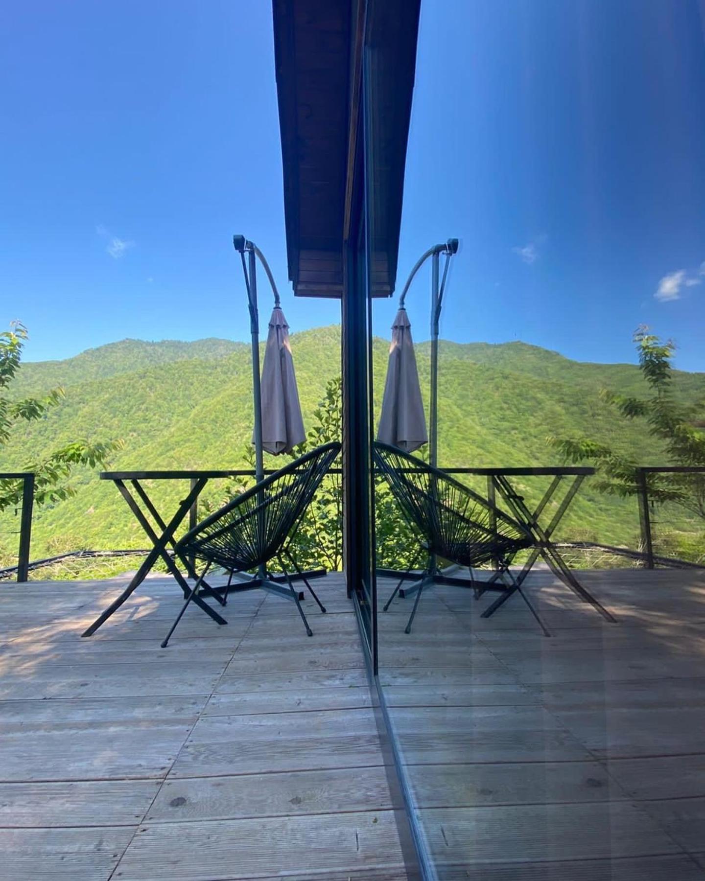 Woodpecker Georgia Hotel บาทูมิ ภายนอก รูปภาพ