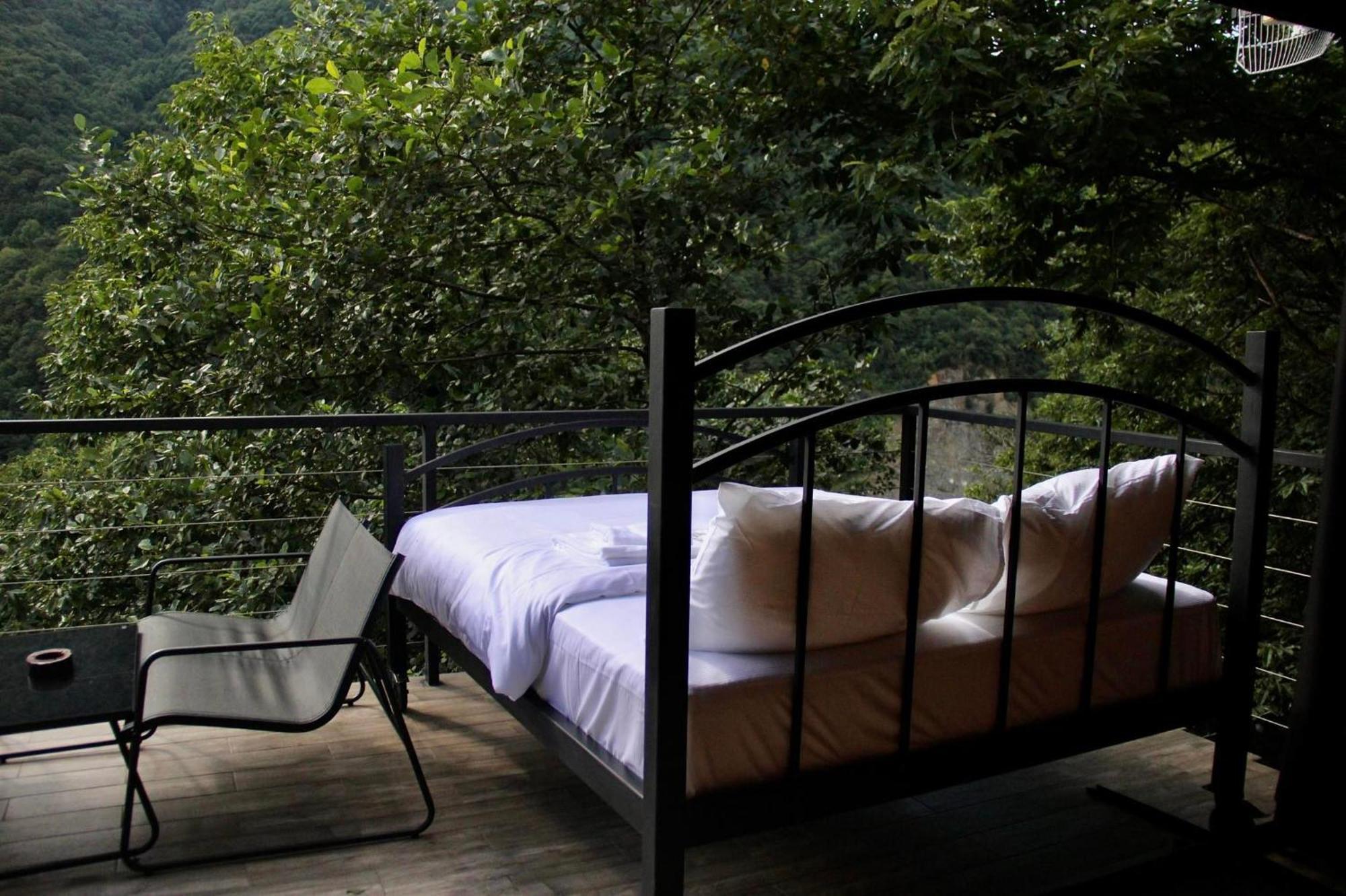 Woodpecker Georgia Hotel บาทูมิ ภายนอก รูปภาพ